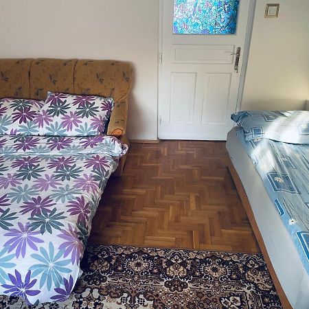 Toerpi Apartman Halmaj Exterior foto